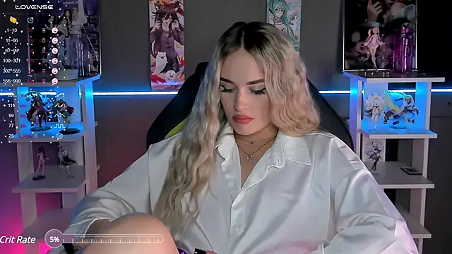 Snapshot of Ellen_Soft chatting on December 2024 08:32:01 PM Ellen Soft online show from December 2024 08:32:01 PM