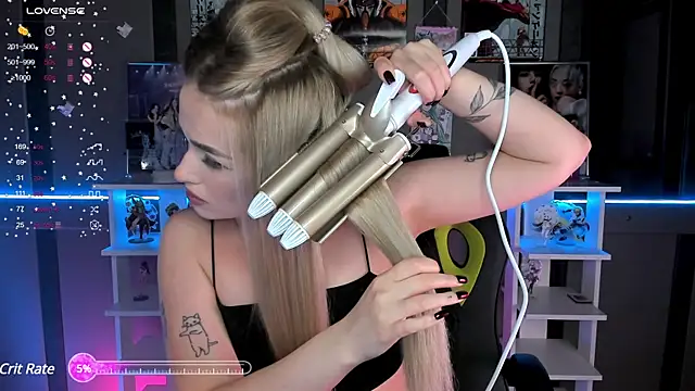 Snapshot of Ellen_Soft chatting on January 2025 06:21:01 PM Ellen Soft online show from January 2025 06:21:01 PM