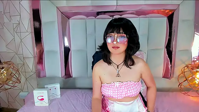 Snapshot of SaraMartini1 chatting on March 2025 05:45:02 AM SaraMartini1 online show from March 2025 05:45:02 AM