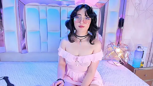 Snapshot of SaraMartini1 chatting on October 2025 05:49:02 AM SaraMartini1 online show from October 2025 05:49:02 AM