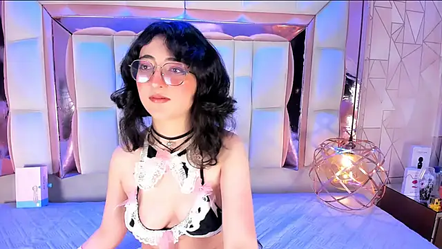 Snapshot of SaraMartini1 chatting on October 2025 06:05:02 AM SaraMartini1 online show from October 2025 06:05:02 AM