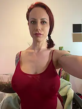 Snapshot of SmilingDutchie chatting on February 2025 10:54:01 PM SmilingDutchie online show from February 2025 10:54:01 PM