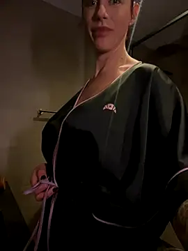 Snapshot of SmilingDutchie chatting on September 2025 08:21:02 PM SmilingDutchie online show from September 2025 08:21:02 PM