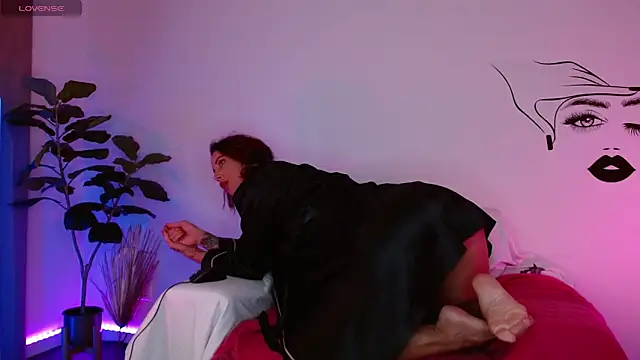 Snapshot of SmilingDutchie chatting on November 2025 07:13:02 PM SmilingDutchie online show from November 2025 07:13:02 PM