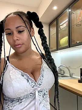 HaileyDiana online show from November 2025 12:27:02 PM