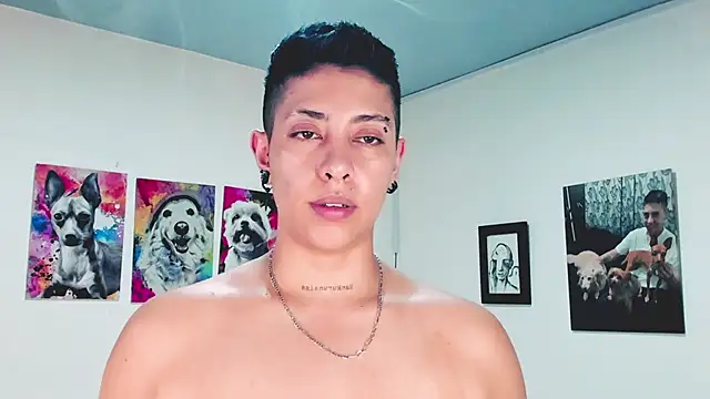 Snapshot of Aleja1214 chatting on February 2025 04:39:01 AM Aleja1214 online show from February 2025 04:39:01 AM