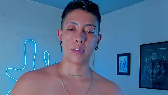 Snapshot of Aleja1214 chatting on October 2025 05:19:01 AM Aleja1214 online show from October 2025 05:19:01 AM