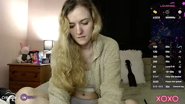 Snapshot of EllieeRose chatting on March 2025 09:33:02 AM EllieeRose online show from March 2025 09:33:02 AM