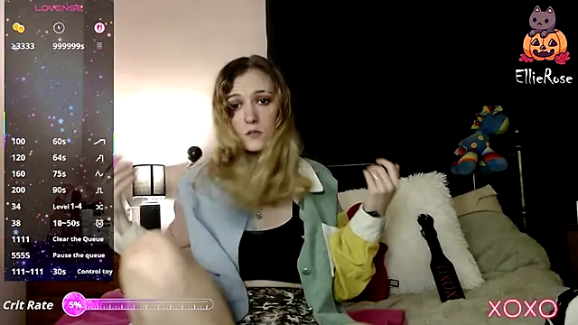 Snapshot of EllieeRose chatting on October 2025 11:56:02 PM EllieeRose online show from October 2025 11:56:02 PM