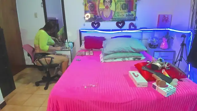 karenmilf 4 online show from December 2024 03:02:02 AM