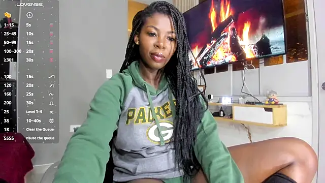 Snapshot of sexyhotblackebony chatting on April 2026 11:06:01 AM sexyhotblackebony online show from April 2026 11:06:01 AM