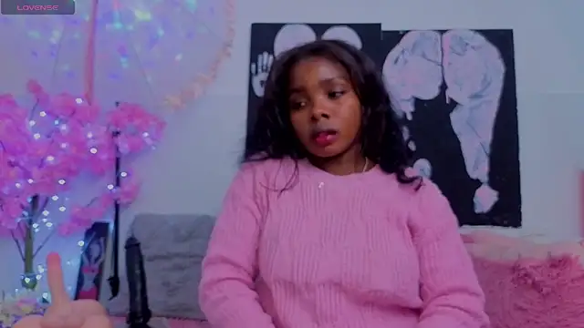 Snapshot of KilyetVera3x chatting on February 2026 05:03:02 AM KilyetVera3x online show from February 2026 05:03:02 AM