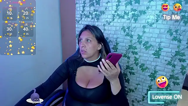 MIABOOBS   online show from November 2025 07:41:02 PM