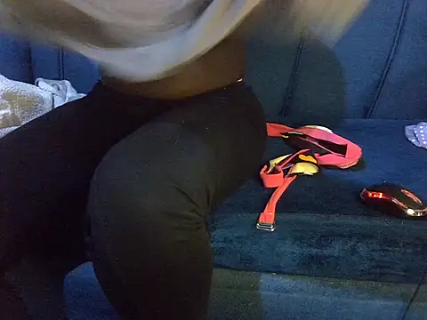 pretty alma20 online show from April 2026 01:42:02 AM