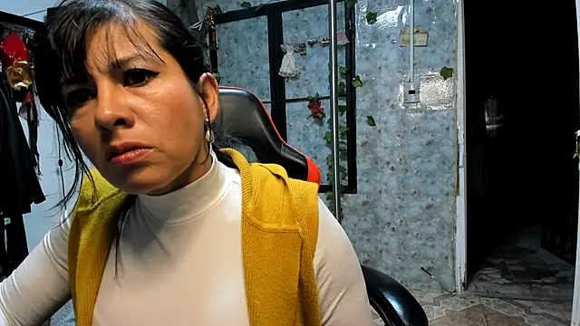 Erlinda-engel online show from February 2025 01:22:01 PM