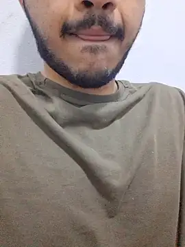 Snapshot of alesssterling chatting on April 2026 02:55:01 AM alesssterling online show from April 2026 02:55:01 AM