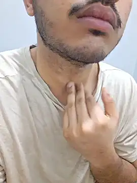 Snapshot of alesssterling chatting on April 2026 03:33:02 AM alesssterling online show from April 2026 03:33:02 AM