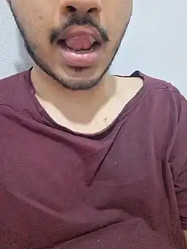 Snapshot of alesssterling chatting on April 2026 06:09:01 PM alesssterling online show from April 2026 06:09:01 PM