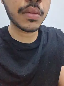 Snapshot of alesssterling chatting on April 2026 03:43:02 AM alesssterling online show from April 2026 03:43:02 AM