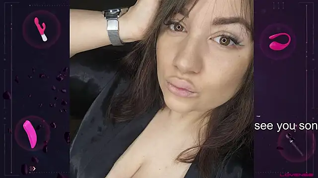 Snapshot of Tracy_Sergio209 chatting on December 2024 10:51:02 AM Tracy Sergio209 online show from December 2024 10:51:02 AM