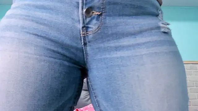 Snapshot of emily_hunter12 chatting on September 2025 01:33:01 PM emily hunter12 online show from September 2025 01:33:01 PM