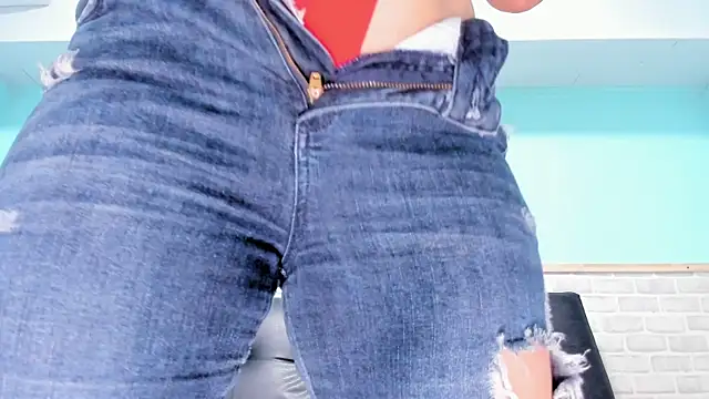 Snapshot of emily_hunter12 chatting on September 2025 01:38:02 PM emily hunter12 online show from September 2025 01:38:02 PM