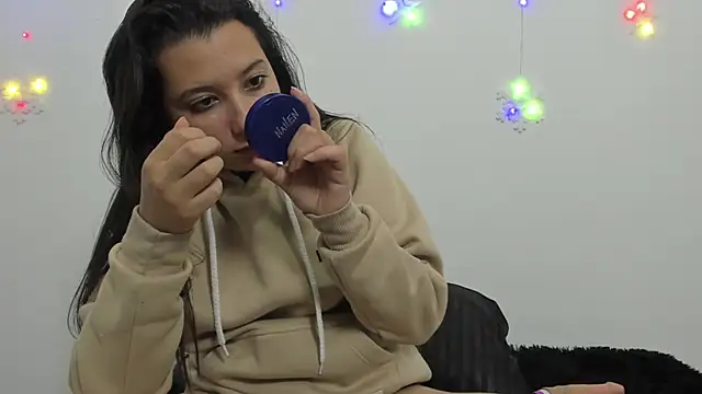 Snapshot of cami-01 chatting on December 2024 10:58:02 PM cami-01 online show from December 2024 10:58:02 PM