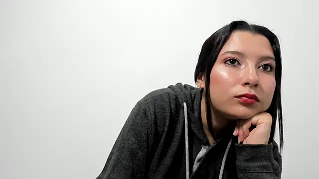 Snapshot of cami-01 chatting on November 2025 08:53:01 PM cami-01 online show from November 2025 08:53:01 PM