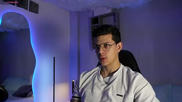 Snapshot of MarcoSullivan chatting on February 2026 01:29:01 PM MarcoSullivan online show from February 2026 01:29:01 PM