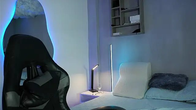 Snapshot of MarcoSullivan chatting on April 2026 12:16:02 PM MarcoSullivan online show from April 2026 12:16:02 PM