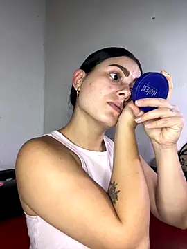 Azuna25 online show from October 2025 03:34:02 PM