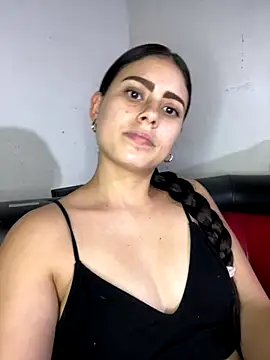 Azuna25 online show from November 2025 06:53:02 PM