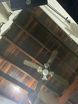 Snapshot of tom_thick chatting on December 2024 09:54:02 AM tom thick online show from December 2024 09:54:02 AM