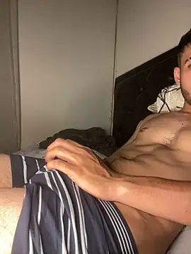 Snapshot of tom_thick chatting on January 2025 07:10:01 PM tom thick online show from January 2025 07:10:01 PM