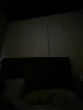 Snapshot of tom_thick chatting on January 2025 10:30:02 PM tom thick online show from January 2025 10:30:02 PM