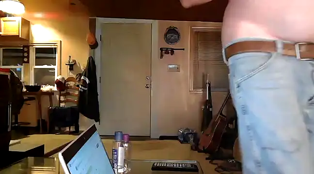 Snapshot of Bramro409 chatting on December 2024 01:46:01 AM Bramro409 online show from December 2024 01:46:01 AM