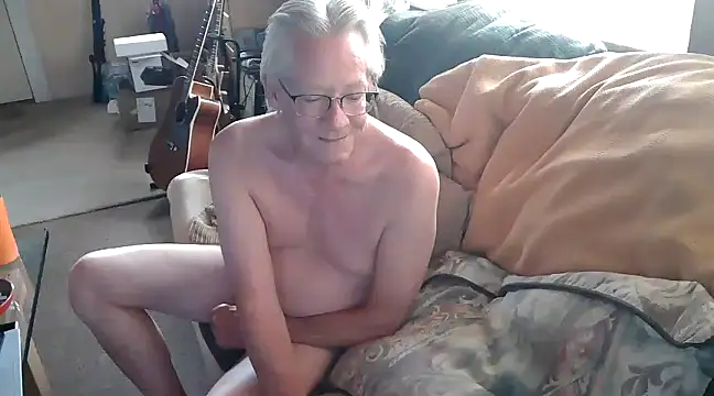 Snapshot of Bramro409 chatting on March 2025 06:20:02 PM Bramro409 online show from March 2025 06:20:02 PM