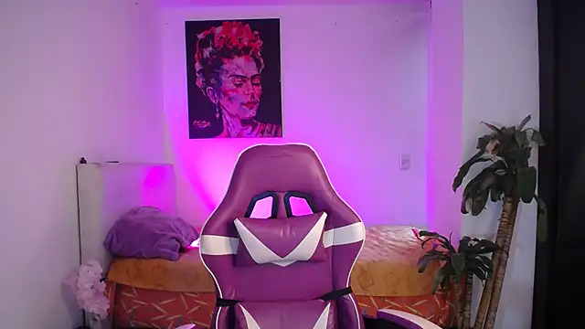 esmeraldaa230 online show from January 2026 07:37:02 PM