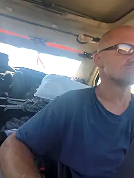 FloppyPickle4u online show from March 2026 06:33:01 PM