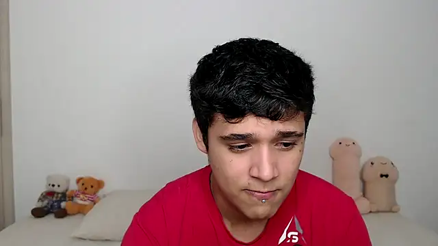 Snapshot of kaiine190 chatting on October 2025 11:07:01 PM kaiine190 online show from October 2025 11:07:01 PM