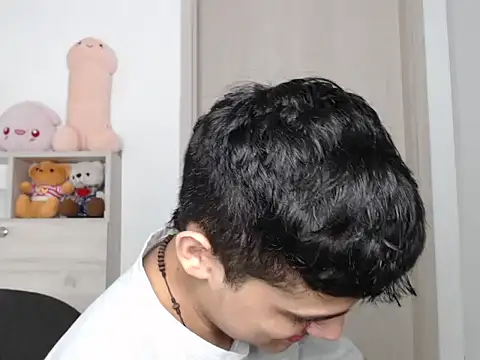 Snapshot of kaiine190 chatting on December 2025 01:05:02 PM kaiine190 online show from December 2025 01:05:02 PM