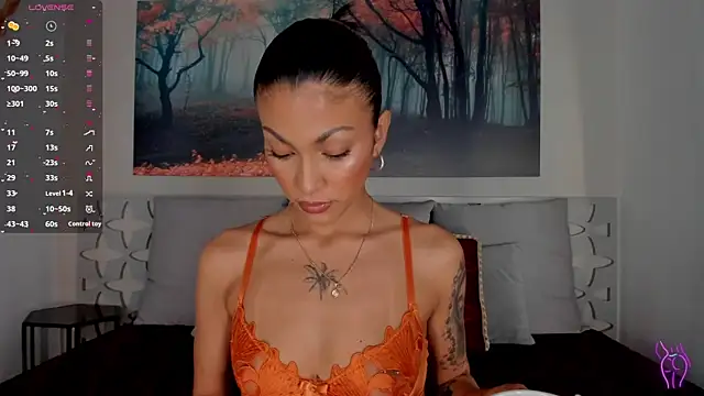 LunaRuso online show from February 2025 08:04:01 PM