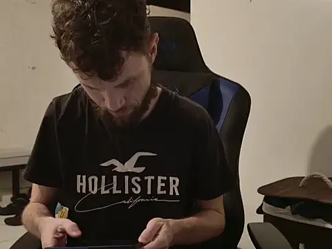 Talenjames4 online show from December 2025 01:32:01 AM