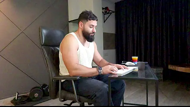 mattmasterss online show from January 2025 04:12:01 AM