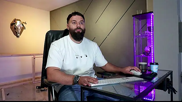 mattmasterss online show from March 2025 11:20:01 PM