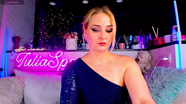  JuliaSpace  online show from December 2024 07:54:02 PM