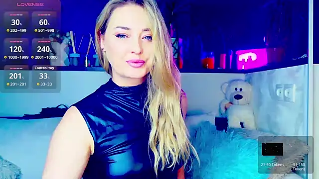  JuliaSpace  online show from February 2026 06:24:02 PM