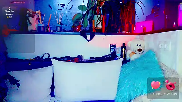 Snapshot of _JuliaSpace_ chatting on March 2026 05:41:02 PM JuliaSpace online show from March 2026 05:41:02 PM