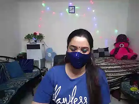 Arushisingh8888 online show from February 2025 02:07:01 PM