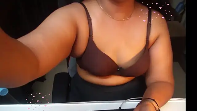 Arushisingh8888 online show from April 2026 02:57:01 PM